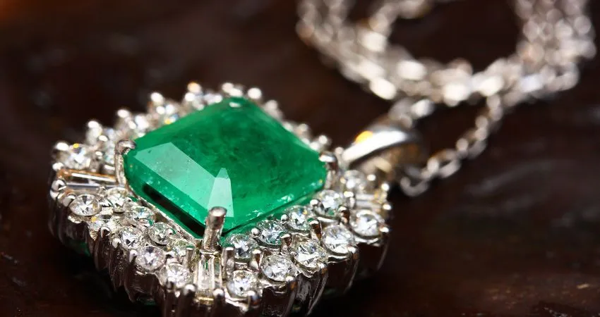  Emerald Birthstone 